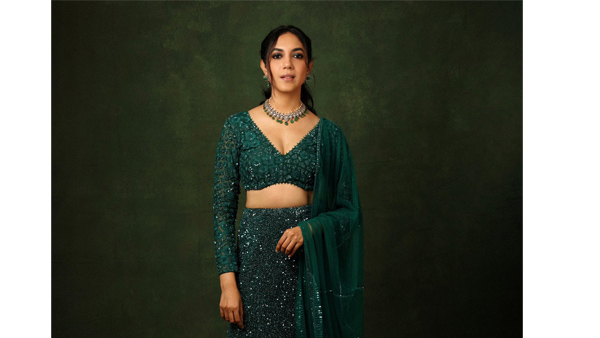  Telugu Heroine Ritu Varma Latest Photos Viral