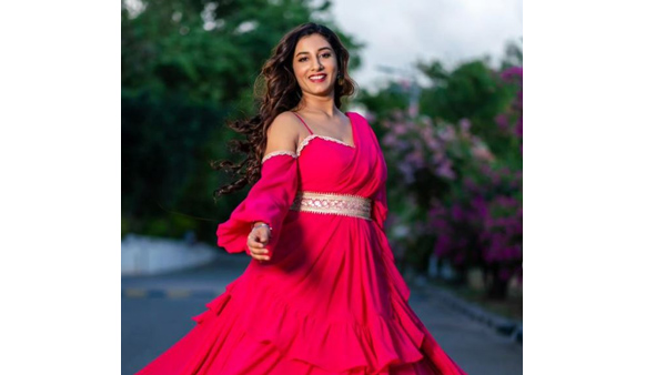 Anchor Vishnupriya Bheemineni Latest Sizzling Photos Gone Viral Anchor Vishnupriya Bheemineni Latest Sizzling Photos Gone Viral