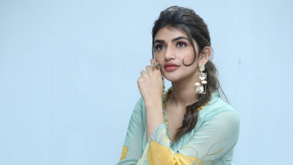 Heroine Sreeleela Rejects A Big Offer From Allu Arjun Viral in Social Media