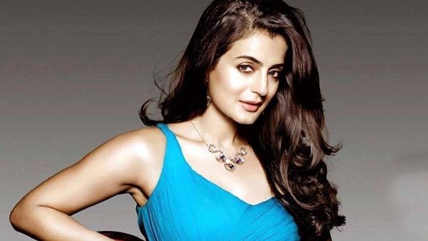Ameesha Patel defends dirty Hari Heroine Simrat Kaur over troll related to Gadar 2 