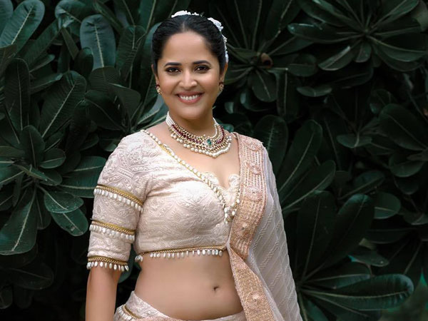 Anchor Anasuya Bharadwaj Workout Pic Viral In Social Media