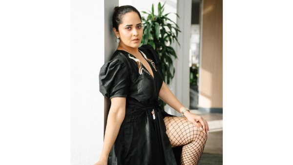 Anchor Anasuya Bharadwaj Ravishing Looks In Latest Green Colour Dress