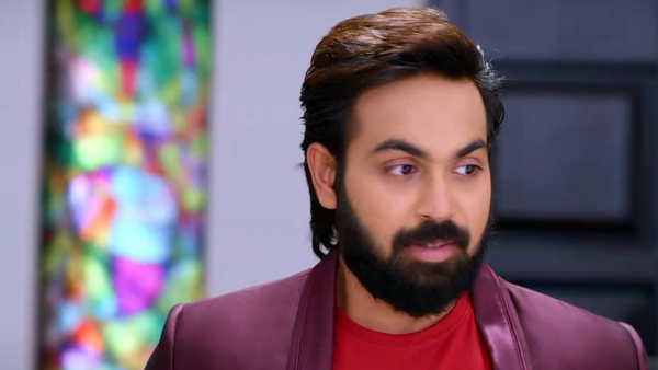 Aparna returns kavya phone to her in July 13th 2023 Episode number 147 in Brahmamudi Telugu Serial