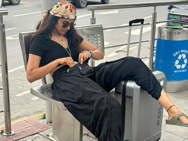 Bigg Boss Divi Vadthya Blasting Glamour Photo In Latest White Colour Dress Bigg Boss Divi Vadthya Blasting Glamour Photo In Latest White Colour Dress