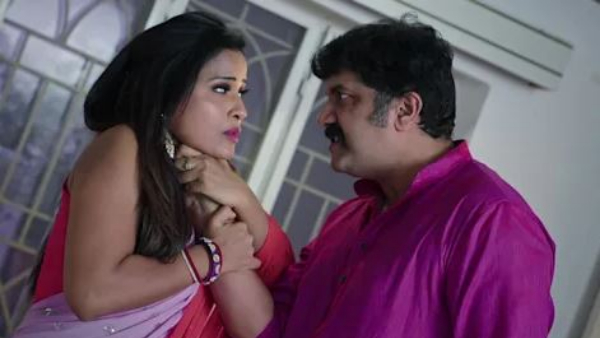 Intinti Gruhalakshmi: 