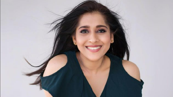 Anchor Rashmi Gautam Worrying Tweet about Pet Dog goes viral in social media 