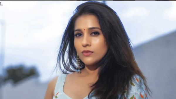Anchor Rashmi Gautam Worrying Tweet about Pet Dog goes viral in social media 