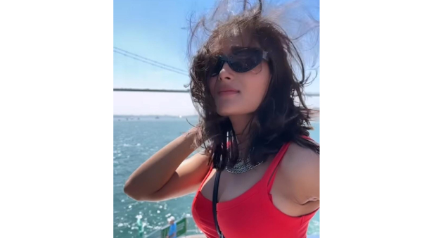 Shalini Pandey Ravishing Hot Look In Latest Red Colour Bra At Istanbul