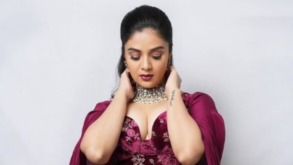 Anchor Sreemukhi