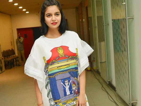 Actress Colours Swathi Video With Burka After Divorce Rumours