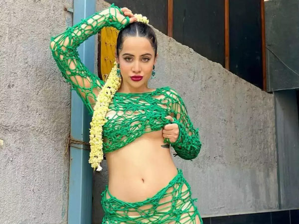 Urfi Javed Stunning Look In Latest Shoes Made Sleeveless Dress Urfi Javed Stunning Look In Latest Shoes Made Sleeveless Dress