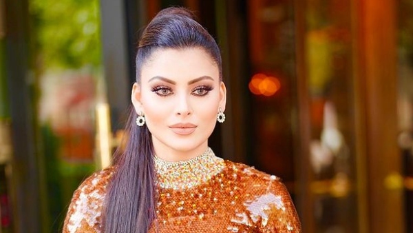 This Bollywood Actress Urvashi Rautela Charges Rs 1 Cr For One Minute