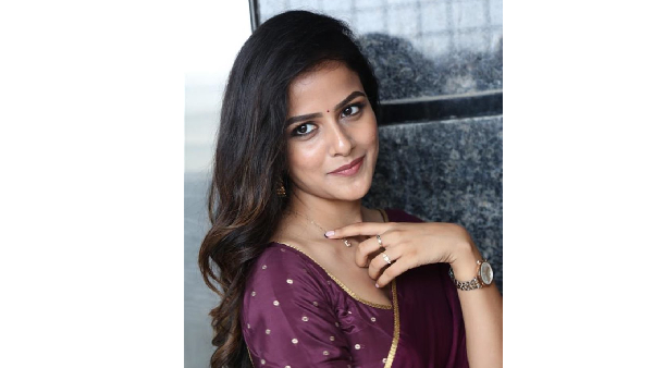 Baby Heroine Vaishnavi Chaitanya Latest Stinning Photos Viral