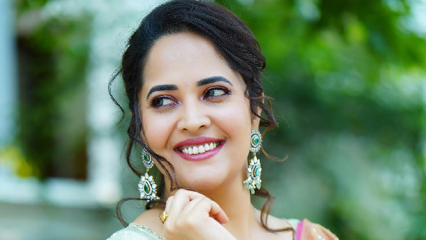 Actress Anasuya Bharadwaj Releases a New Video Clarification on Her Crying Video Actress Anasuya Bharadwaj Releases a New Video Clarification on Her Crying Video