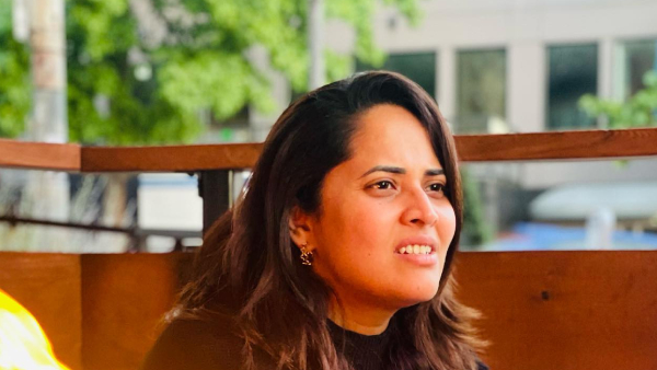 Actress Anasuya Bharadwaj Releases a New Video Clarification on Her Crying Video Actress Anasuya Bharadwaj Releases a New Video Clarification on Her Crying Video