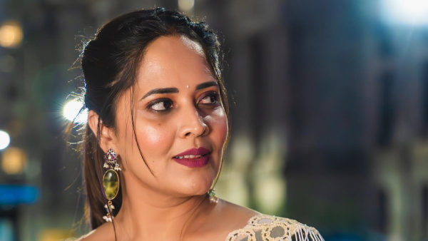Actress Anasuya Bharadwaj Releases a New Video Clarification on Her Crying Video Actress Anasuya Bharadwaj Releases a New Video Clarification on Her Crying Video
