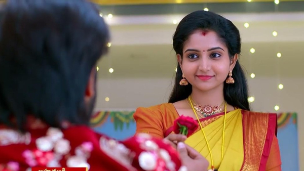 Kavya Questions Media About Her Privacy in August 11th 2023 Episode number 172 in Brahmamudi Telugu Serial 