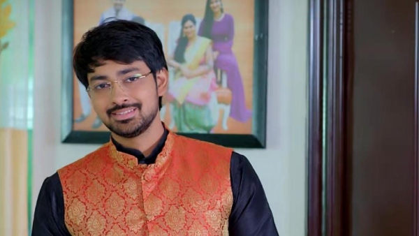 Raj Helps Kavya in August 2nd 2023 Episode number 162 in Brahmamudi Telugu Serial Raj Helps Kavya in August 2nd 2023 Episode number 162 in Brahmamudi Telugu Serial