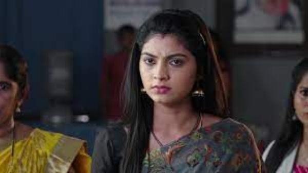 Intinti Gruhalakshmi: 