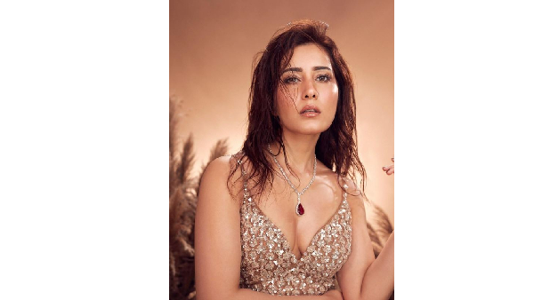 Actress Raashii Khanna Latest Beautiful Photos Viral