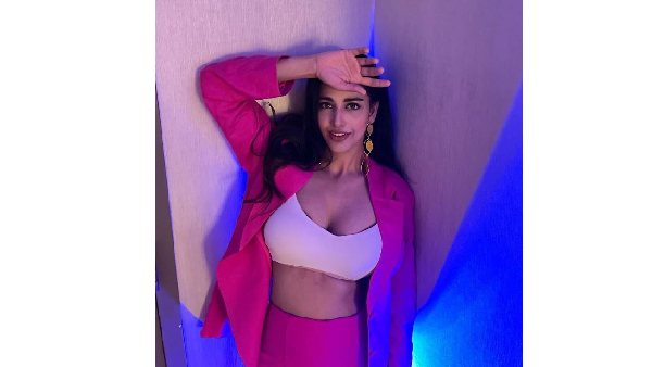 Zombie Reddy Fame Daksha Nagarkar Nice Looking Photos Viral