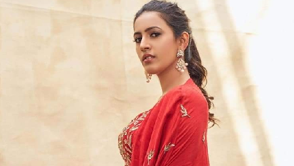 Mega Daughter Niharika Konidela nice looking Photo Viral