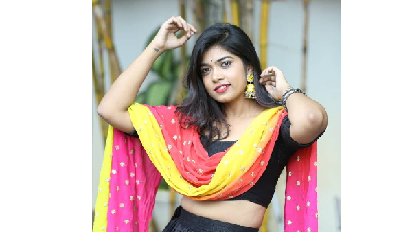 Jabardasth Actress Rithu Chowdary Looks Stylish in Latest Pics