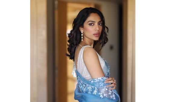 Telugu Heroine Sobhita Dhulipala Looks Awesome in Latest Pics Telugu Heroine Sobhita Dhulipala Looks Awesome in Latest Pics