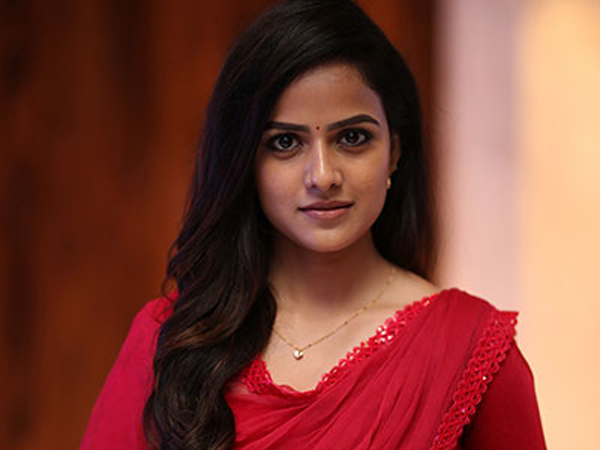 Baby Heroine Vaishnavi Chaitanya Rejects Bigg Boss 7 Telugu Offer Baby Heroine Vaishnavi Chaitanya Rejects Bigg Boss 7 Telugu Offer