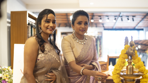 Anchor Suma unveils XITI Wavess Manohari Collections In Hyderabad