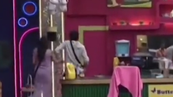Rathika Rose Love Proposal to Pallavi Prashanth in Bigg Boss Show