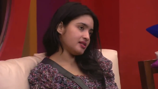 Rathika Rose Love Proposal to Pallavi Prashanth in Bigg Boss Show