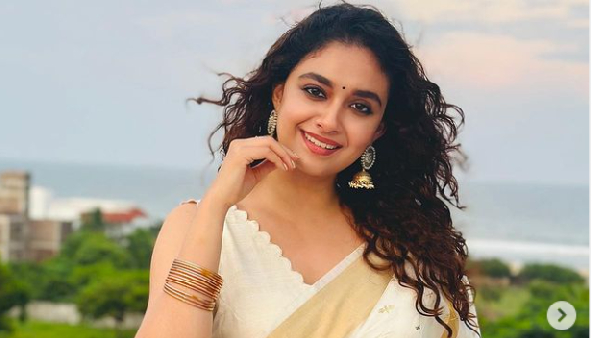 Heroine Keerthy Suresh Latest Beautiful Photos Viral