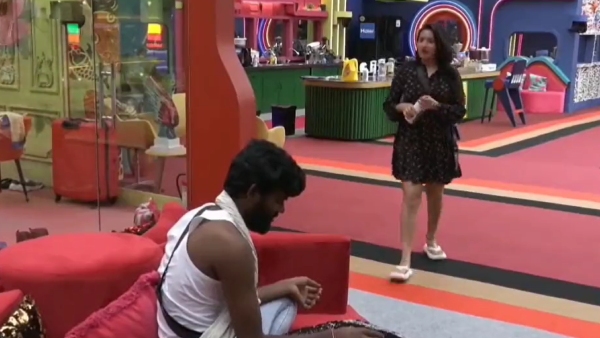Rathika Rose And Pallavi Prashanth Unseen Romantic Video Leak From Bigg Boss Buzz is out Now