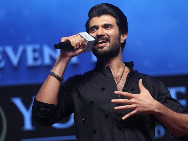 Vijay Devarakonda Sharing 1 Crore Rupees For 100 Families and Details on how to apply