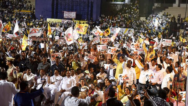 Producer Bandla Ganesh Emotional Comments on Chandrababu Arrest