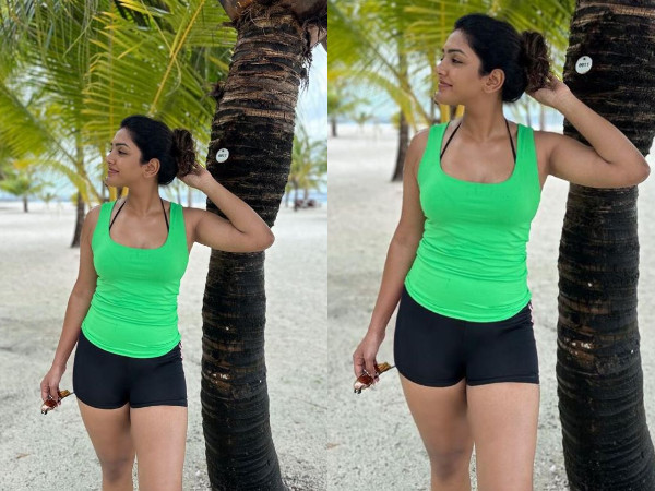 Telugu Actress Eesha Rebba Latest Photos Viral In Internet