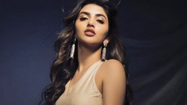 Heroine Sreeleelas comments on lip lock is a lie says netizens