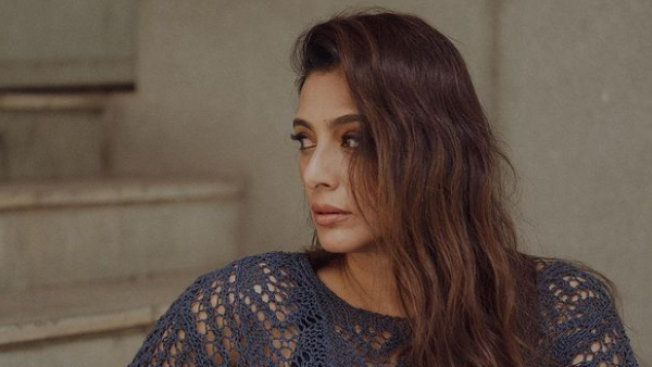 Heroine Tabu Stunning And Hot Looking Photos Goes Viral 