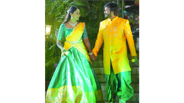 Karthika Deepam Serial Actress Keerthi Bhat Engamenet on Sridevi Drama Company Stage