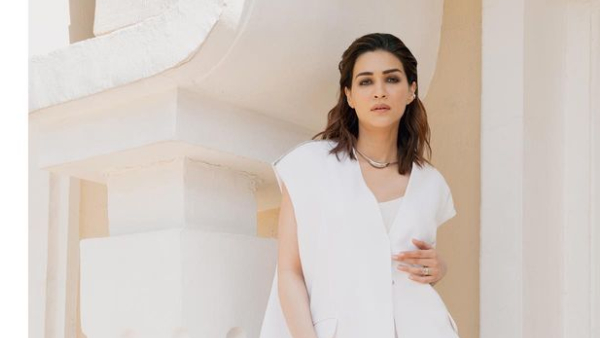 Actress Kriti Sanon Latest Good Looking Saree Photos goes Viral