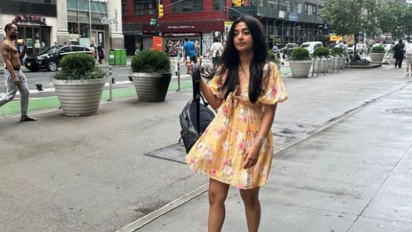  Heroine Meera Jasmine Beautiful Looking Photos Viral