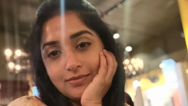  Heroine Meera Jasmine Beautiful Looking Photos Viral