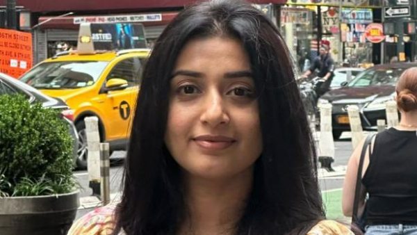  Heroine Meera Jasmine Beautiful Looking Photos Viral