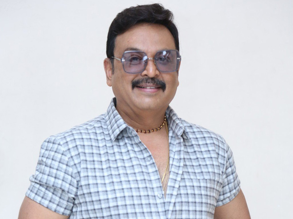 VK Naresh satires on Politics in AP and Telugu States