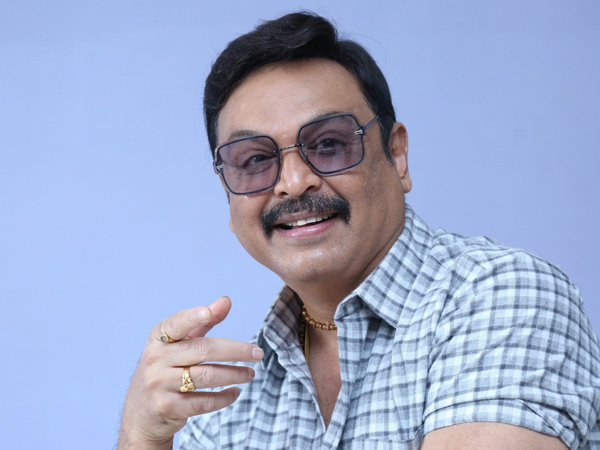 VK Naresh satires on Politics in AP and Telugu States