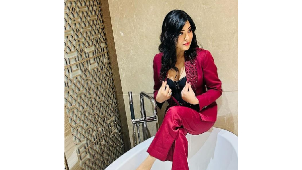 Jabardasth Fame Priyanka Singh Nice Looking Photos Viral In Internet