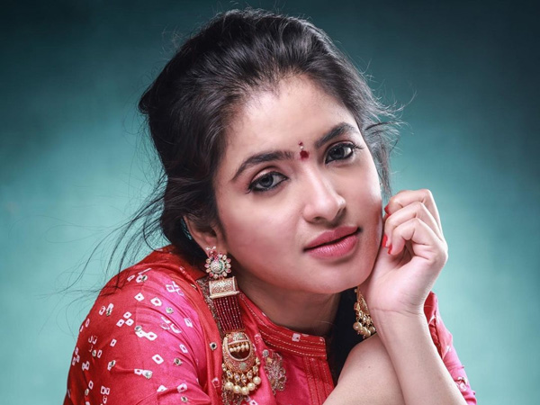 Rathika Rose Crying for Her Ex Boyfriend in Bigg Boss 7 Telugu Show