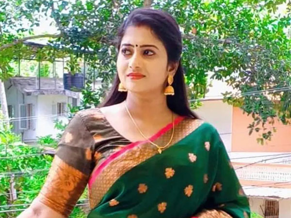 Actress Renjusha Menon died hanging in her Flat at Thiruvananthapuram