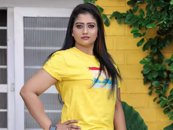 Actress Renjusha Menon died hanging in her Flat at Thiruvananthapuram